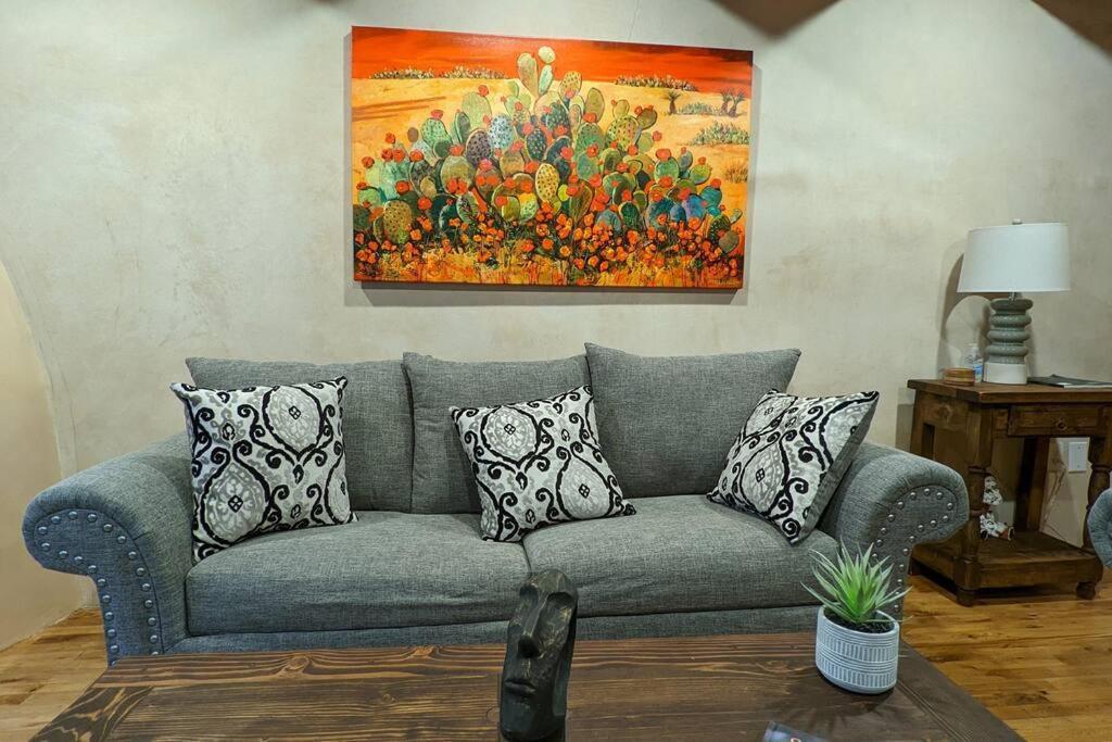 Magical Santa Fe Stay, Minutes From Town Square, Sleeps 4, Includes Free Parking And Outdoor Hot Tub! Exteriör bild